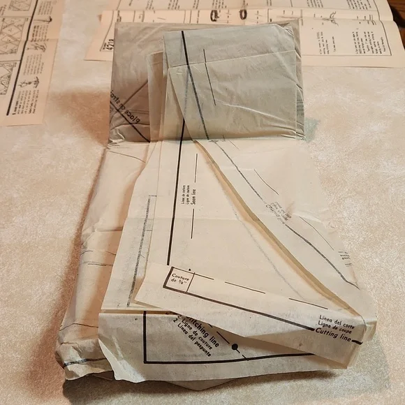 Simplicity vintage unique pattern # 4218  Sz 18- uncut; slip, half slip, panties - Picture 4 of 7